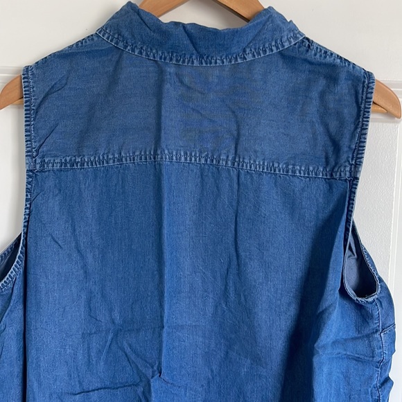 Charter Club Sleeveless Denim Buttons Down Blouse - Picture 8 of 16